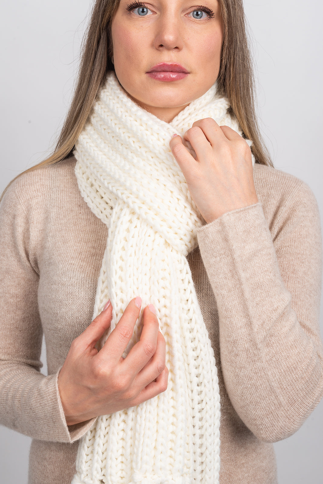 White Fisherman's Rib Scarf with Fringe, view 3